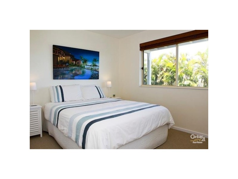 8 Dolphin Bay Drive, Sunshine Beach QLD 4567