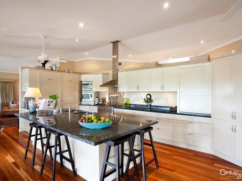 68 Hayward Road, Lake Macdonald QLD 4563