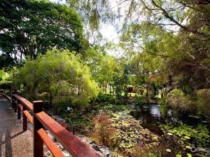 68 Hayward Road, Lake Macdonald QLD 4563