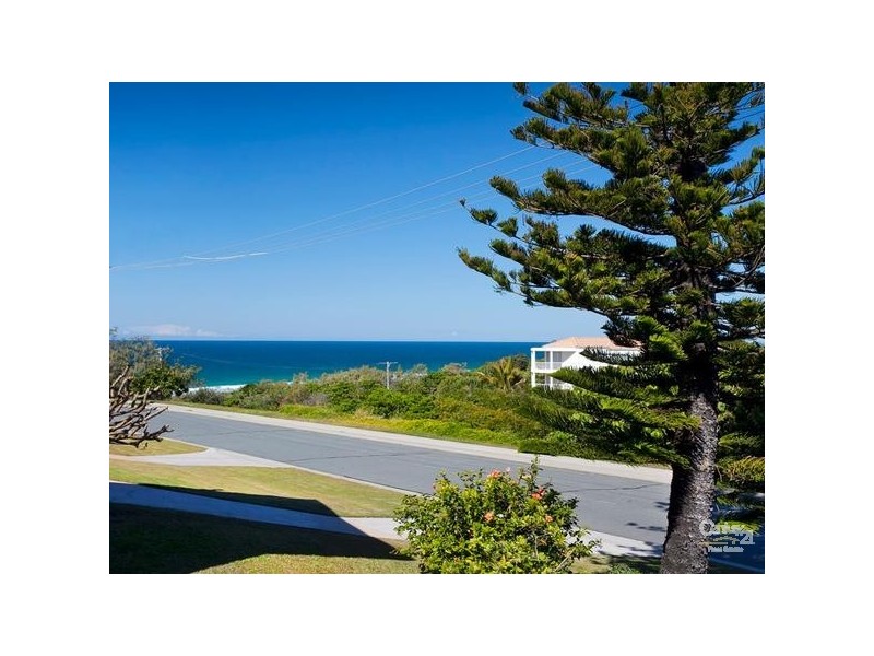 1/6 Sobraon Street, Sunrise Beach QLD 4567