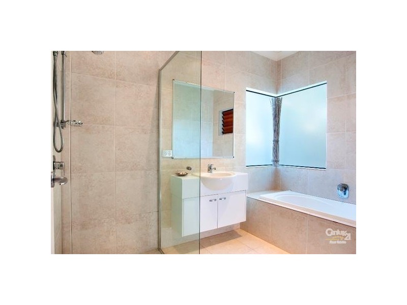 Sunrise Beach QLD 4567