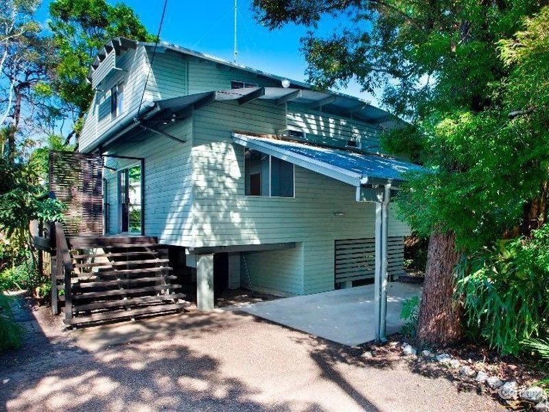 6 Depper Street, Sunshine Beach QLD 4567