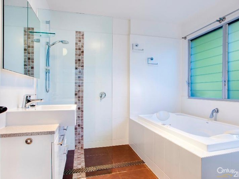 6 Depper Street, Sunshine Beach QLD 4567