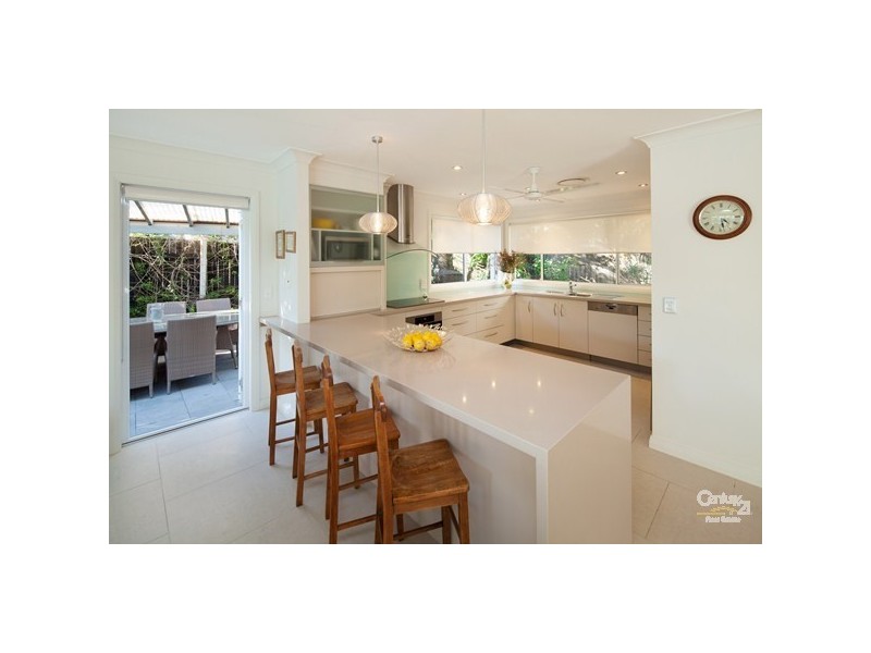 24 Oceania Crescent, Sunshine Beach QLD 4567