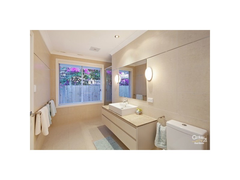 24 Oceania Crescent, Sunshine Beach QLD 4567