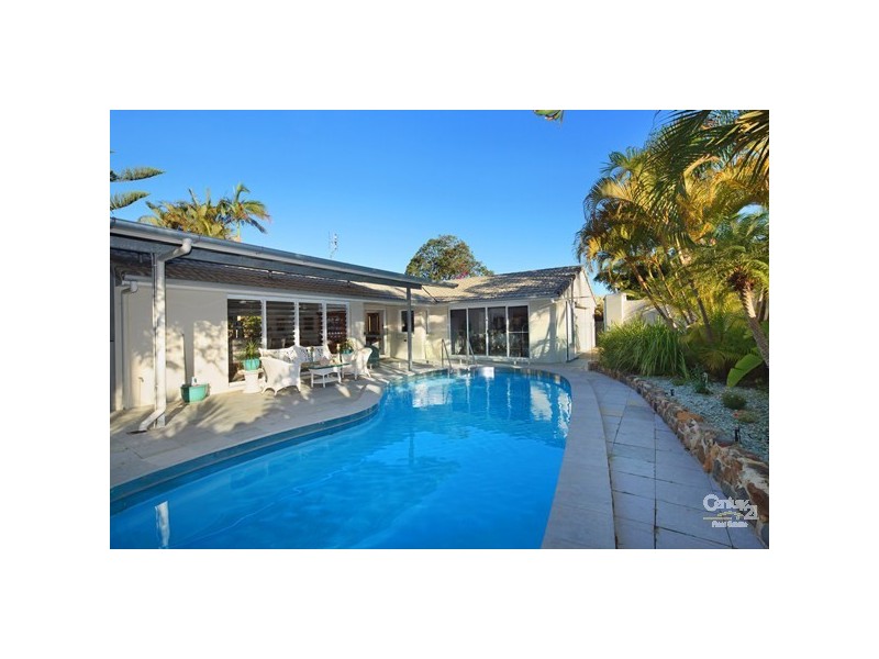 24 Oceania Crescent, Sunshine Beach QLD 4567