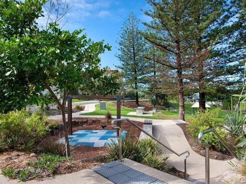 5/2 Park Crescent, Sunshine Beach QLD 4567