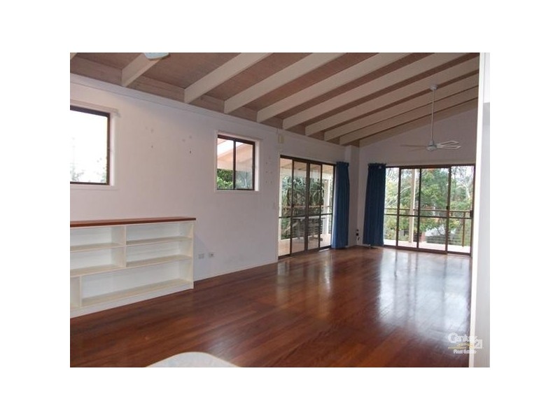 6 Ross Crescent, Sunshine Beach QLD 4567