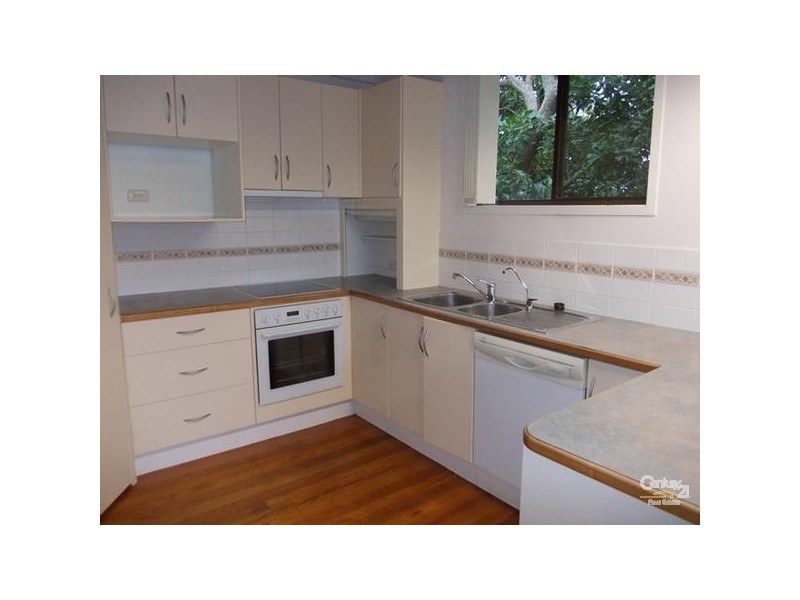 6 Ross Crescent, Sunshine Beach QLD 4567