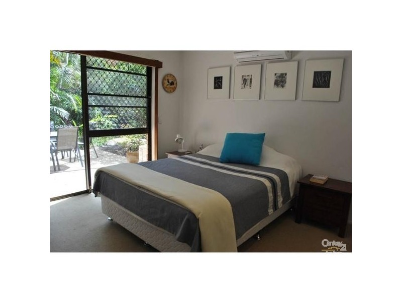 6 Ross Crescent, Sunshine Beach QLD 4567