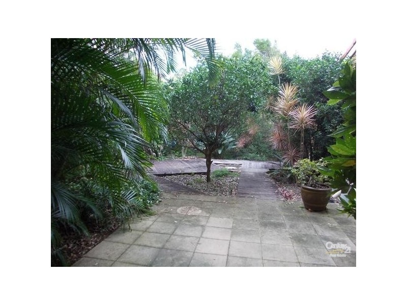 6 Ross Crescent, Sunshine Beach QLD 4567