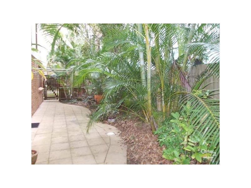 6 Ross Crescent, Sunshine Beach QLD 4567