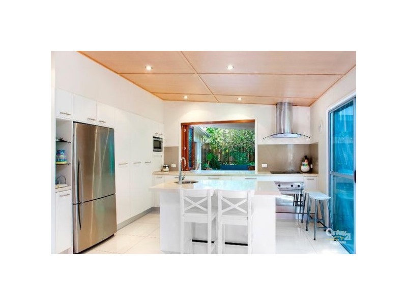 17 Depper Street, Sunshine Beach QLD 4567