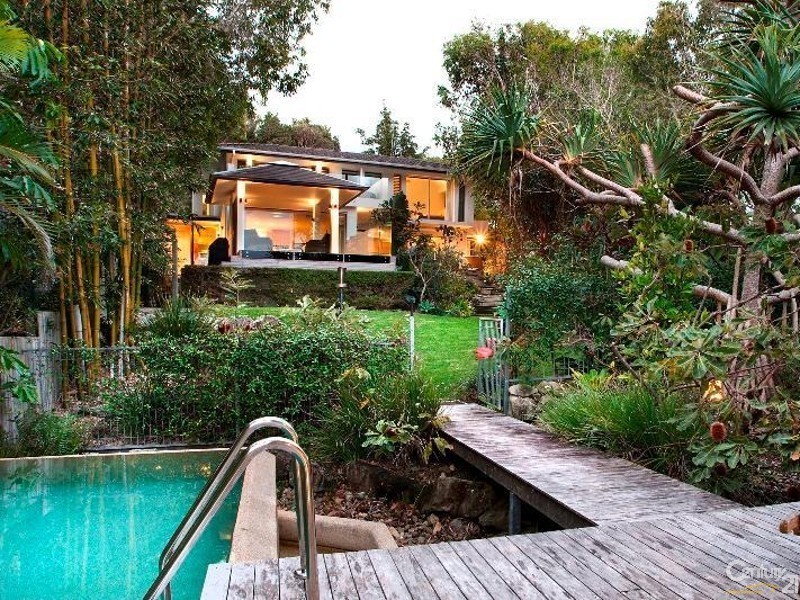 28 Dolphin Bay Drive, Sunshine Beach QLD 4567