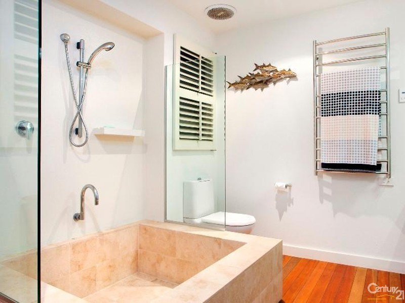 28 Dolphin Bay Drive, Sunshine Beach QLD 4567