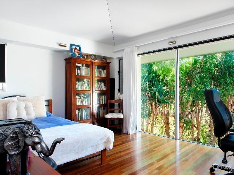 28 Dolphin Bay Drive, Sunshine Beach QLD 4567