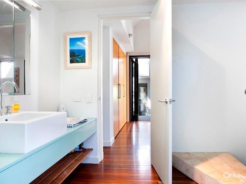 28 Dolphin Bay Drive, Sunshine Beach QLD 4567