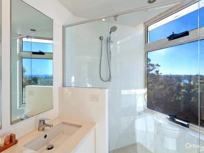 2/47 Picture Point Crescent, Noosa Heads QLD 4567