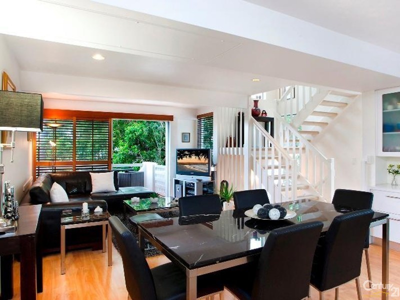 1/4 Park Crescent, Sunshine Beach QLD 4567