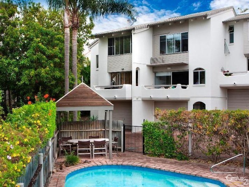 1/4 Park Crescent, Sunshine Beach QLD 4567