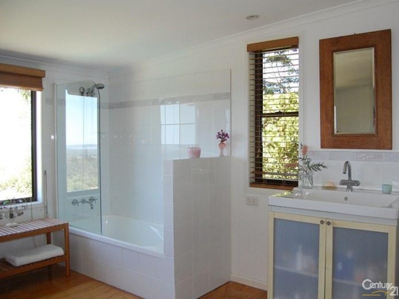 54 Simpsons Road, Cootharaba QLD 4565