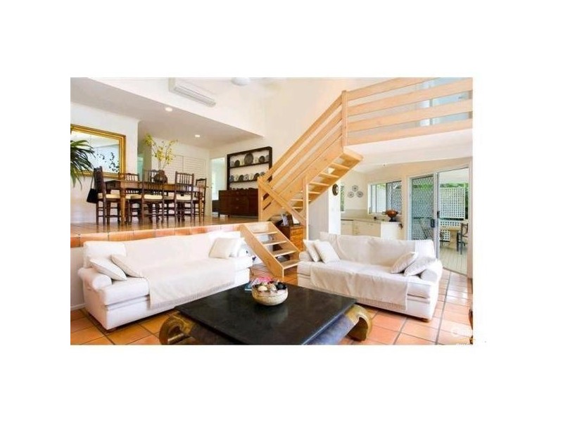 18 Warana Street, Noosa Heads QLD 4567