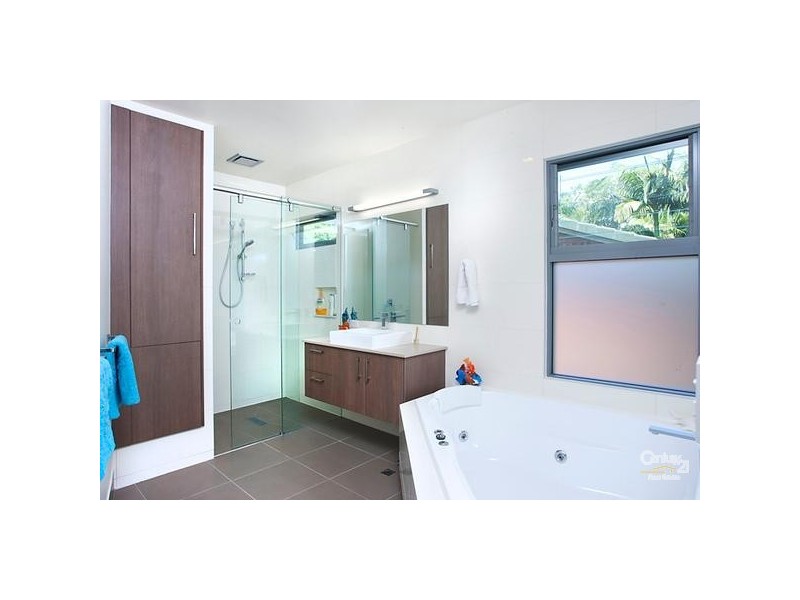 20 Depper Street, Sunshine Beach QLD 4567