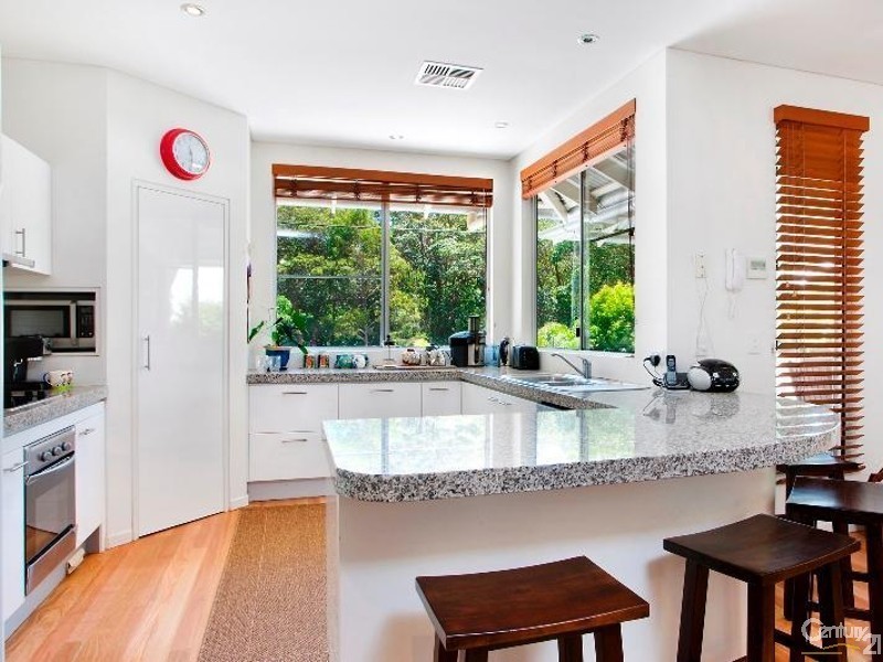 6 Ferris Street, Sunshine Beach QLD 4567