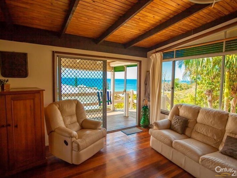 33 Seaview Terrace, Sunshine Beach QLD 4567