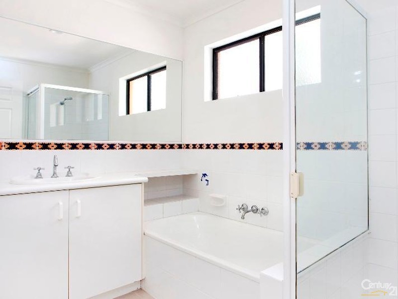 2/12 Advance Place, Sunrise Beach QLD 4567