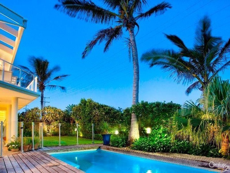 1/10 Corsair Crescent, Sunrise Beach QLD 4567