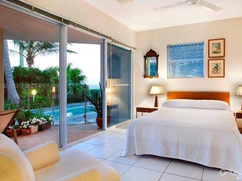 1/10 Corsair Crescent, Sunrise Beach QLD 4567