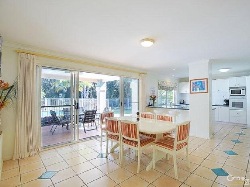 17 Habitat Place, Noosa Heads QLD 4567