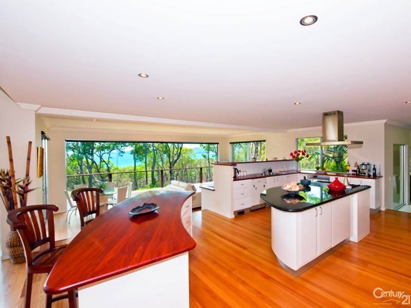 312 Teewah Beach Road, Noosa North Shore QLD 4565