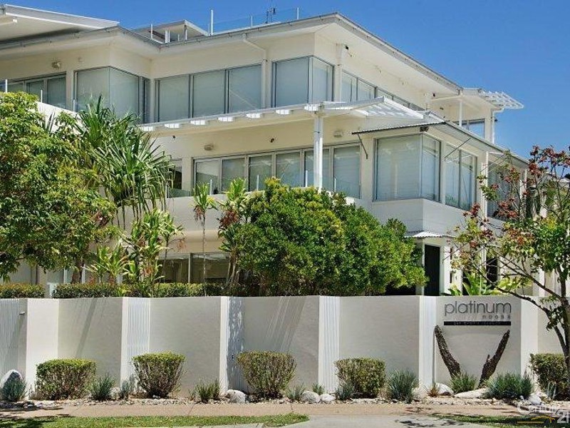 3/2 Edward Street, Noosaville QLD 4566