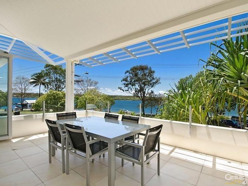 3/2 Edward Street, Noosaville QLD 4566