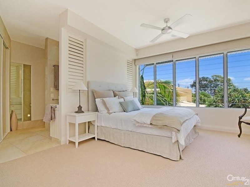 3/2 Edward Street, Noosaville QLD 4566