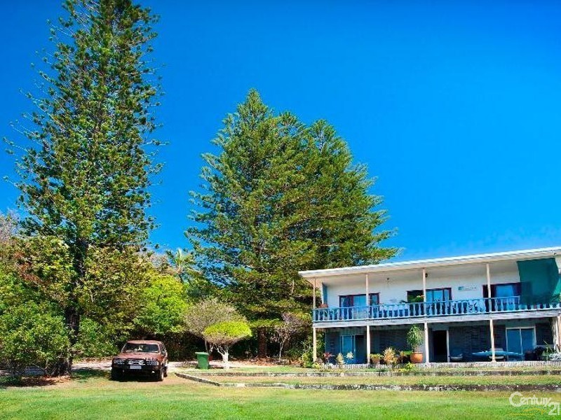 3 Seaview Terrace, Sunshine Beach QLD 4567