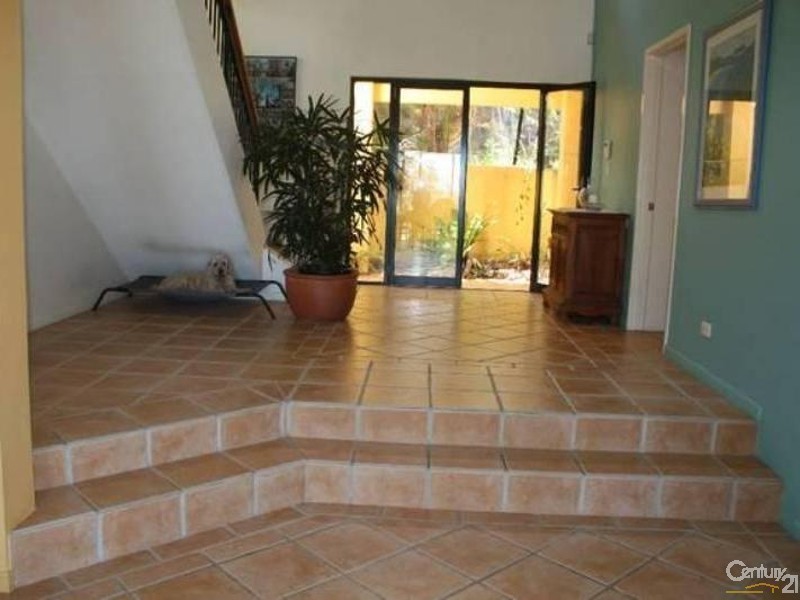 16 Crusoe Court, Castaways Beach QLD 4567