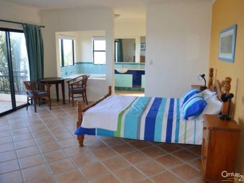 16 Crusoe Court, Castaways Beach QLD 4567