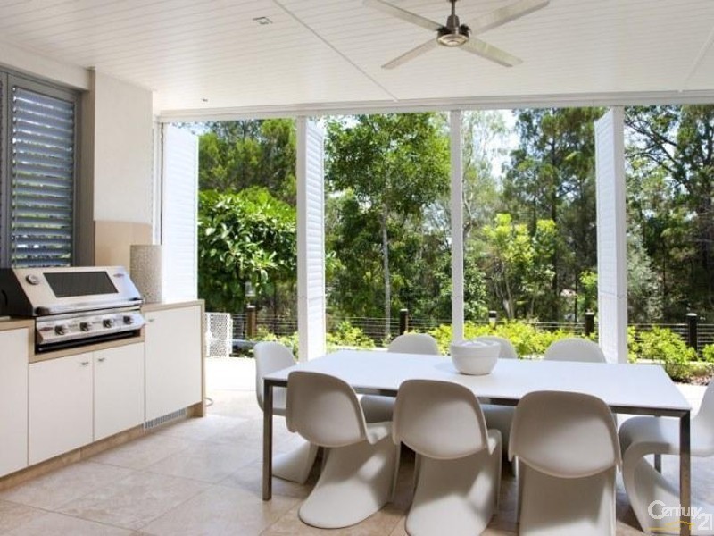 1/8 Serenity Close, Noosa Heads QLD 4567
