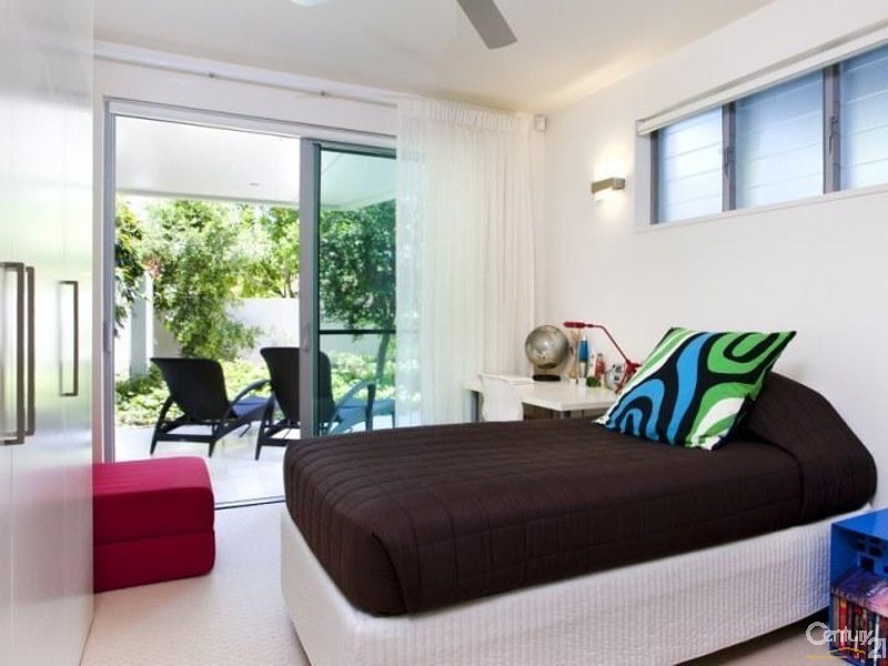 1/8 Serenity Close, Noosa Heads QLD 4567