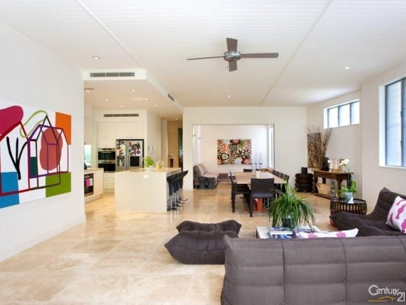 1/8 Serenity Close, Noosa Heads QLD 4567