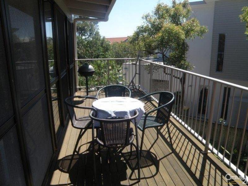 1/20 Sobraon Street, Sunrise Beach QLD 4567