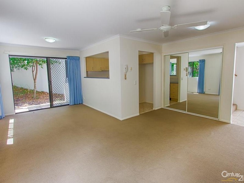 2/14 Advance Place, Sunrise Beach QLD 4567