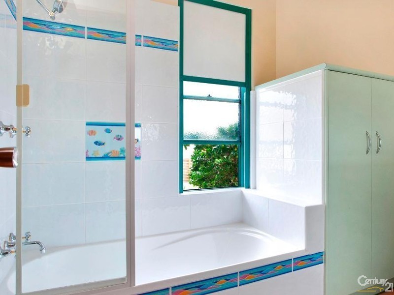 2/33 Tingira Crescent, Sunrise Beach QLD 4567