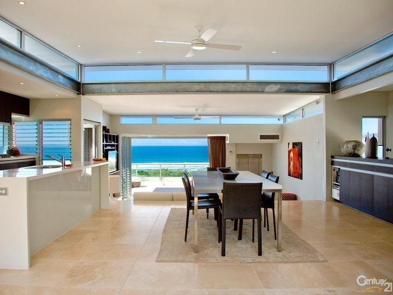 1/26 Peregian Esplanade, Peregian Beach QLD 4573