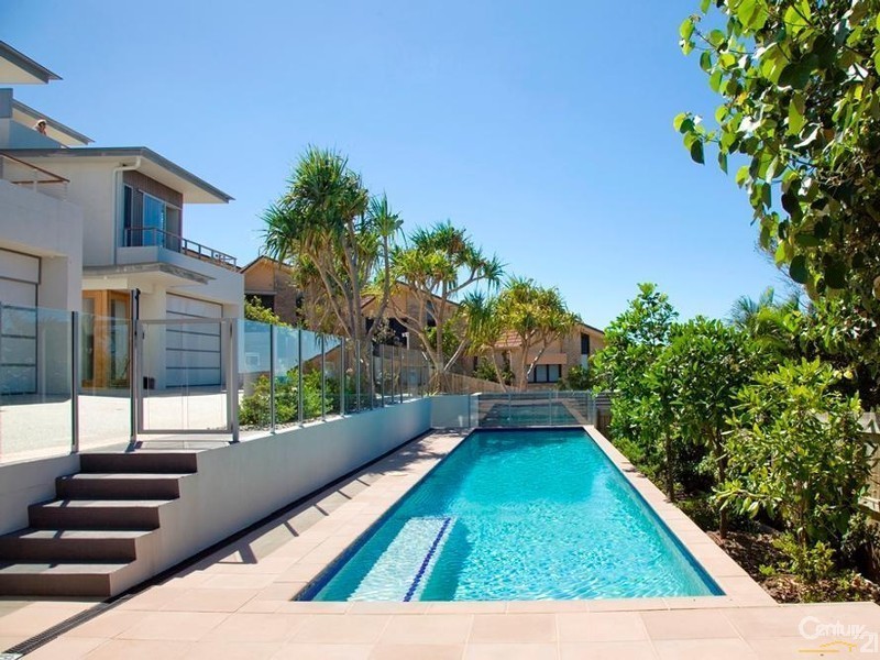 1/26 Peregian Esplanade, Peregian Beach QLD 4573