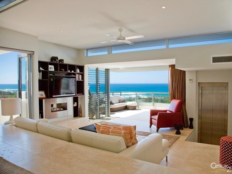 1/26 Peregian Esplanade, Peregian Beach QLD 4573