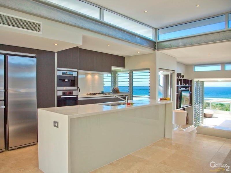 1/26 Peregian Esplanade, Peregian Beach QLD 4573